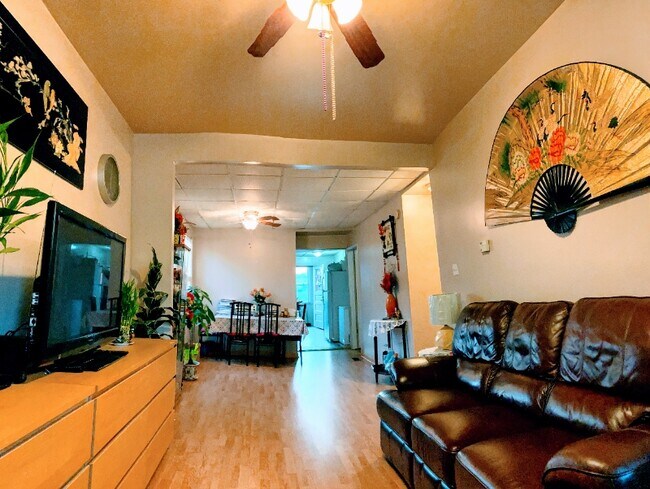 Foto del edificio - 3606 S Paulina St