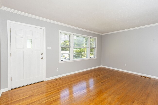 Foto del edificio - Charming 2-Bed, 1-Bath House in Prime Sout...