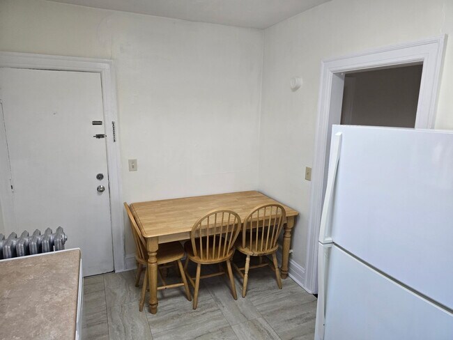 comer en la cocina - 12 Sharaf St