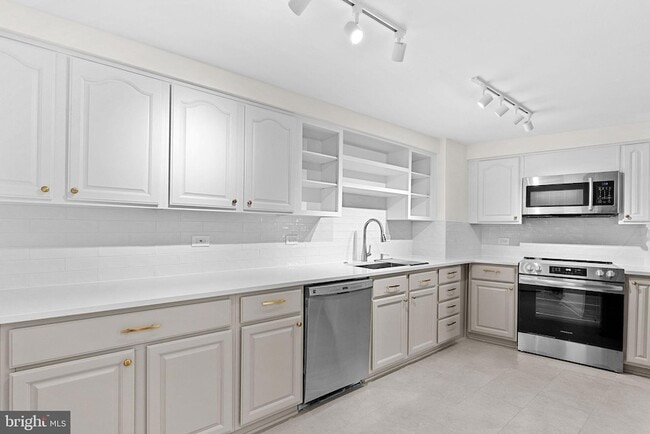 Photo - 4601 N Park Ave Apartment
