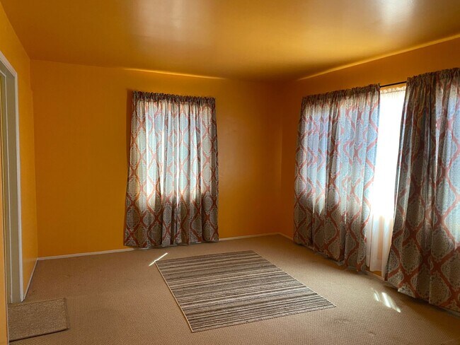 Foto del edificio - Rare 4-Bedroom Single-Story Home in Henderson