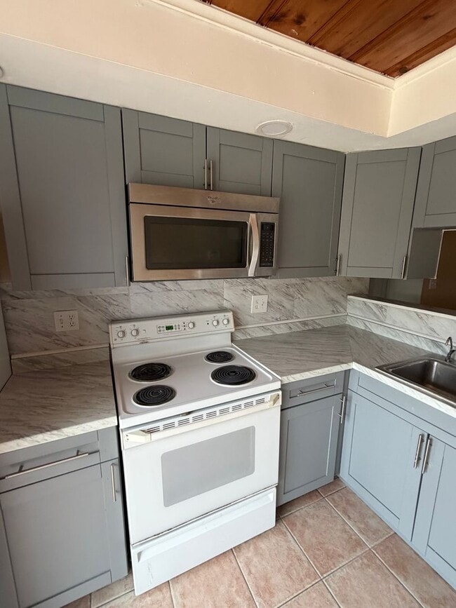 Foto del edificio - Affordable Move-In Special: First month and Security Deposit Only to move-in!