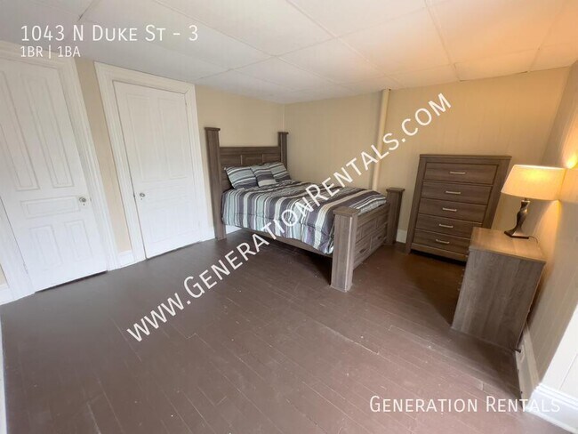 Building Photo - 1043 N Duke St