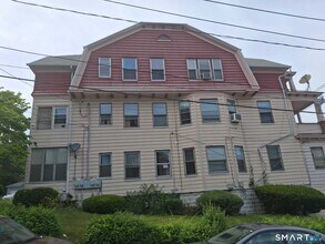 Building Photo - 486 Wilson St