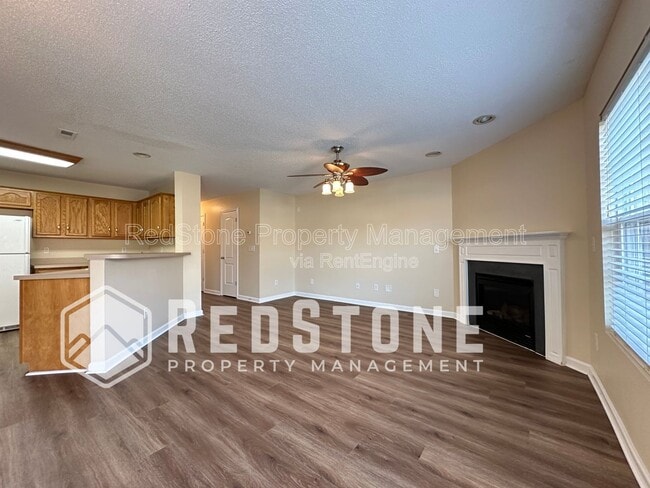 Building Photo - 610 Thistle Dr