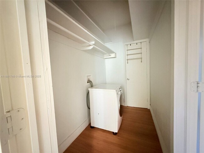 Foto del edificio - 315 W 28th St