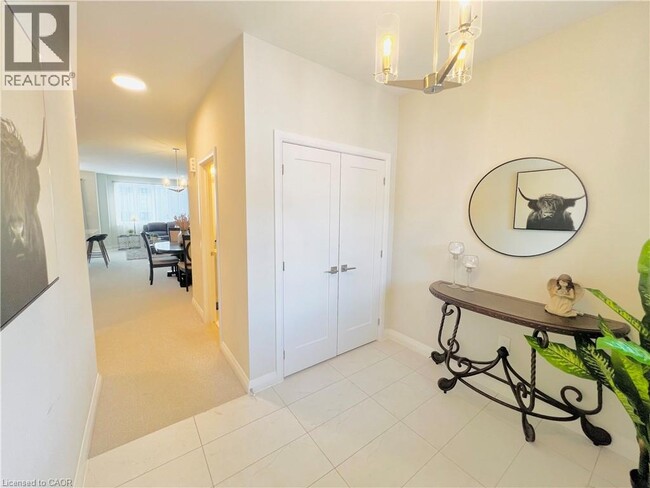 Photo du bâtiment - 11 Cherry Blossom Hts