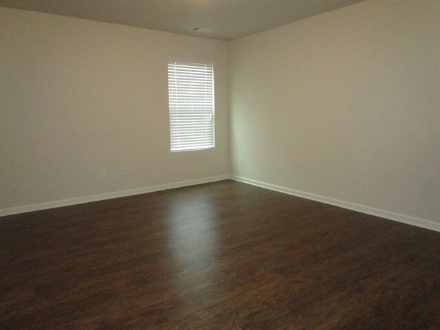 Building Photo - 4039 Clay Ct SE