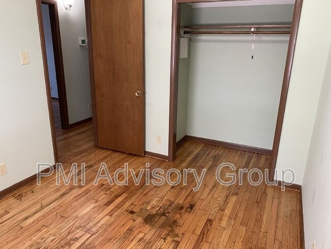 Building Photo - 641 SE 35th St