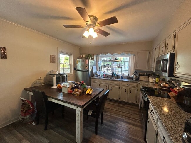 Foto del edificio - 110 Martin St