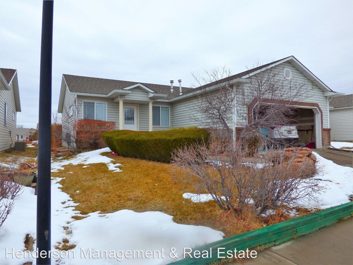 Primary Photo - 1039 Berwick Ct