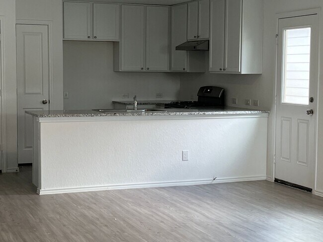 Foto del edificio - New construction single family home in one...