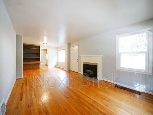 Foto del edificio - 6203 40th Ave NE