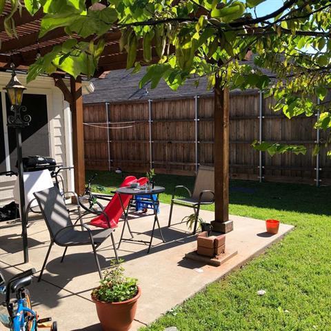 Foto del edificio - 1202 Defford Ln