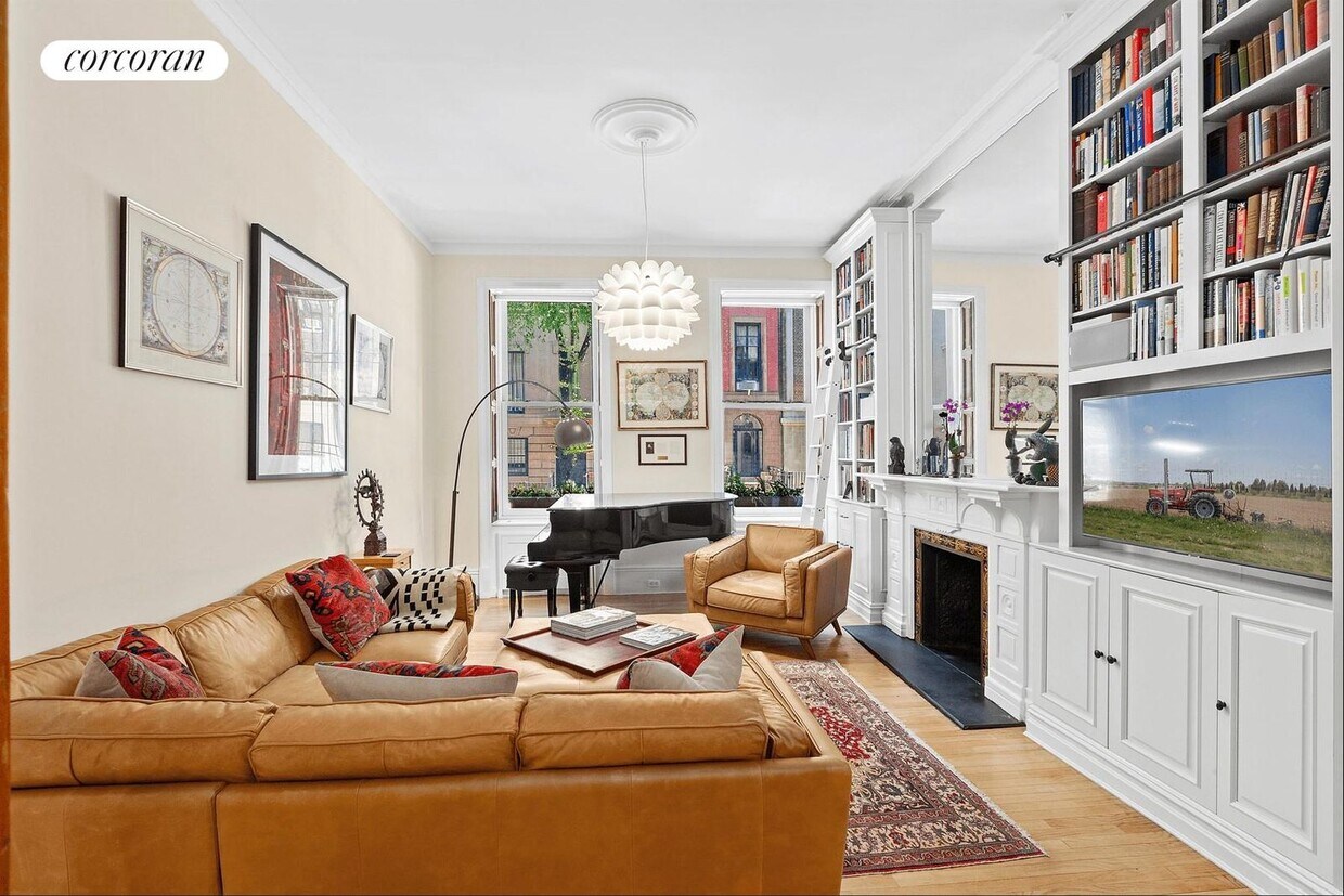 Primary Photo - 38 W 9th St