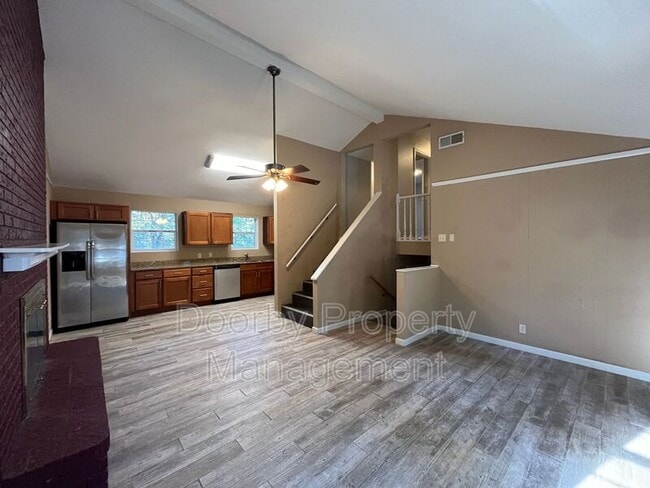 Foto del edificio - 6619 Fairview Rd