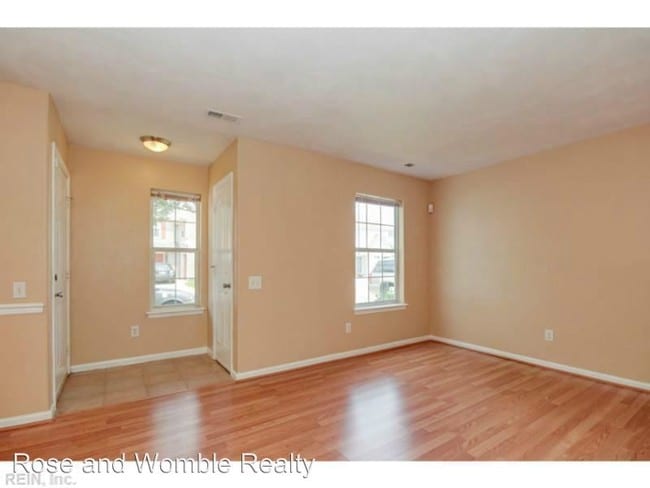 Building Photo - 158 Stoney Ridge Ave