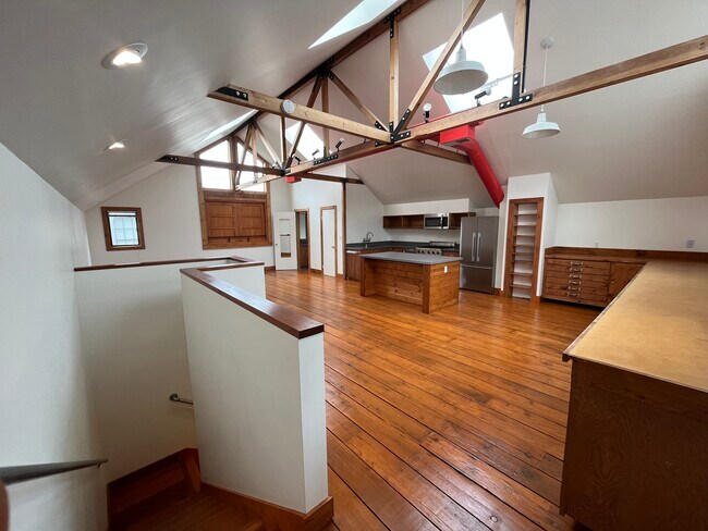 Upper floor - 14 Wilmot St