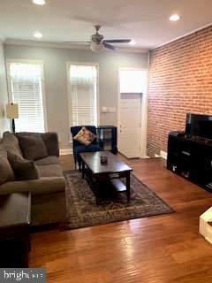 Foto del edificio - 1326 N Broadway