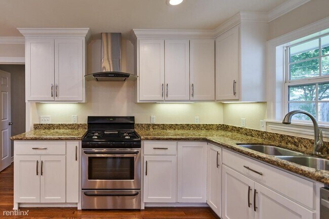 Foto del edificio - 3 br, 2 bath House - 6147 Jason St