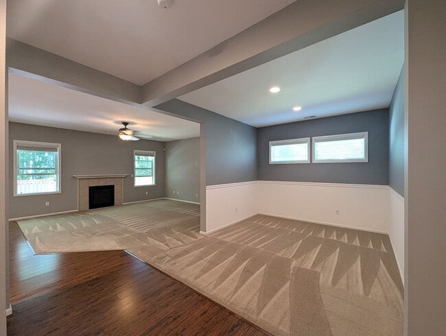 Building Photo - 4Bd/2.5Ba Lake Stevens House