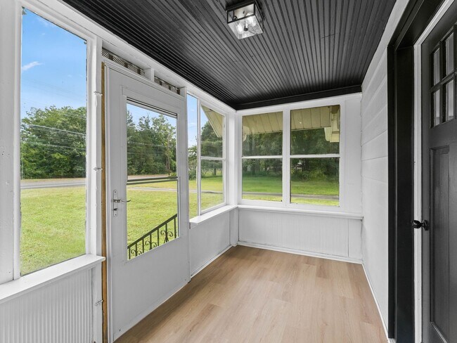 Foto del edificio - 3534 N Delsea Dr