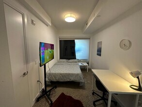 Building Photo - Deluxe Room - River Street & Queen Street East