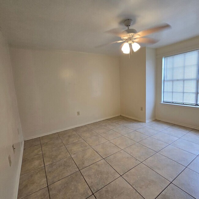 Building Photo - 8556 Leake Ave