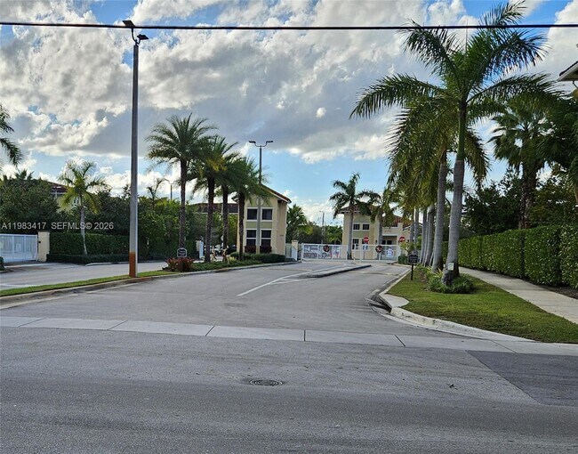 Foto del edificio - 290 NW 109th Ave