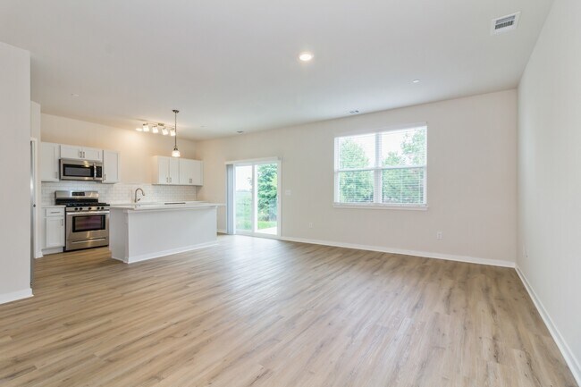 Building Photo - 269 Portage Ln