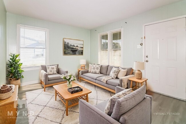 Building Photo - 1441 Miami Dr