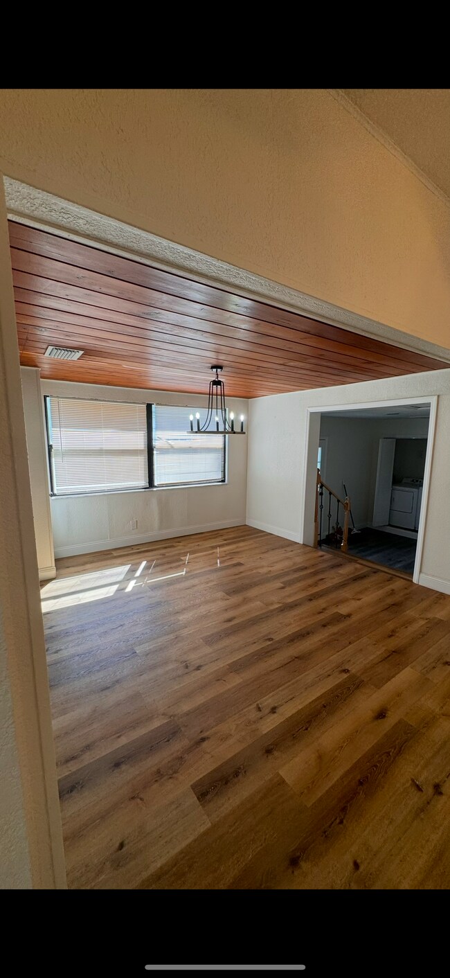 Foto del edificio - 4594 10th Ave N