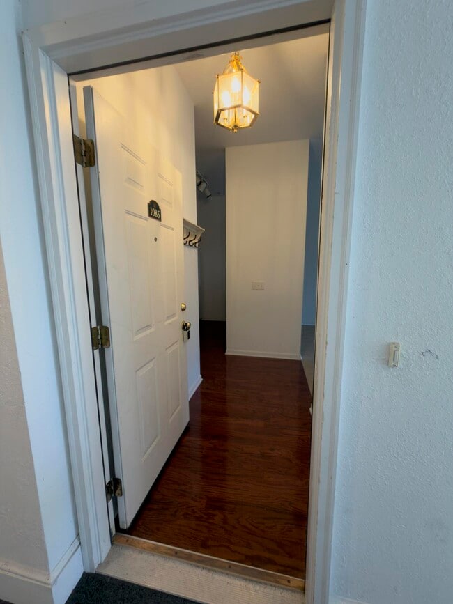 Building Photo - 1085 Joyce Ln