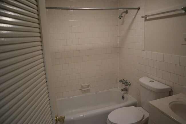 Foto del edificio - 649 E Capitol St SE