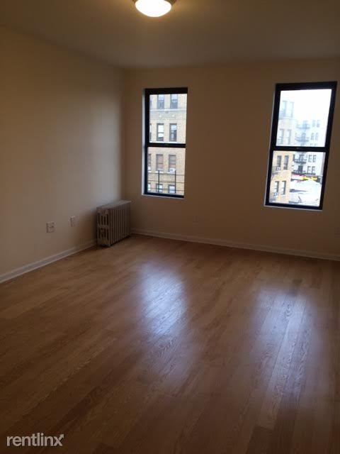 Building Photo - 620 W 170th St