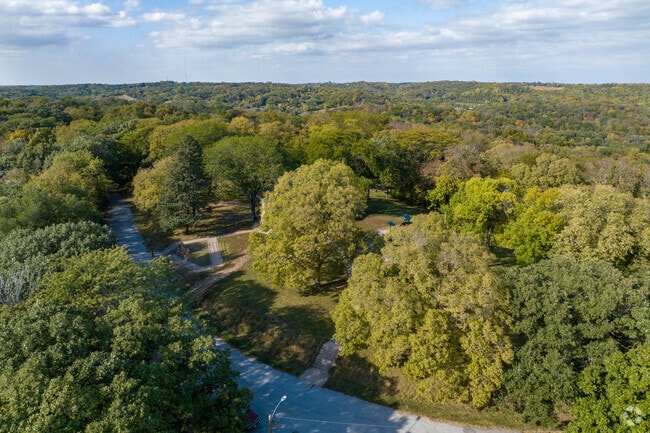 Hummel Park is 202 acres of green space near the Missouri River.
