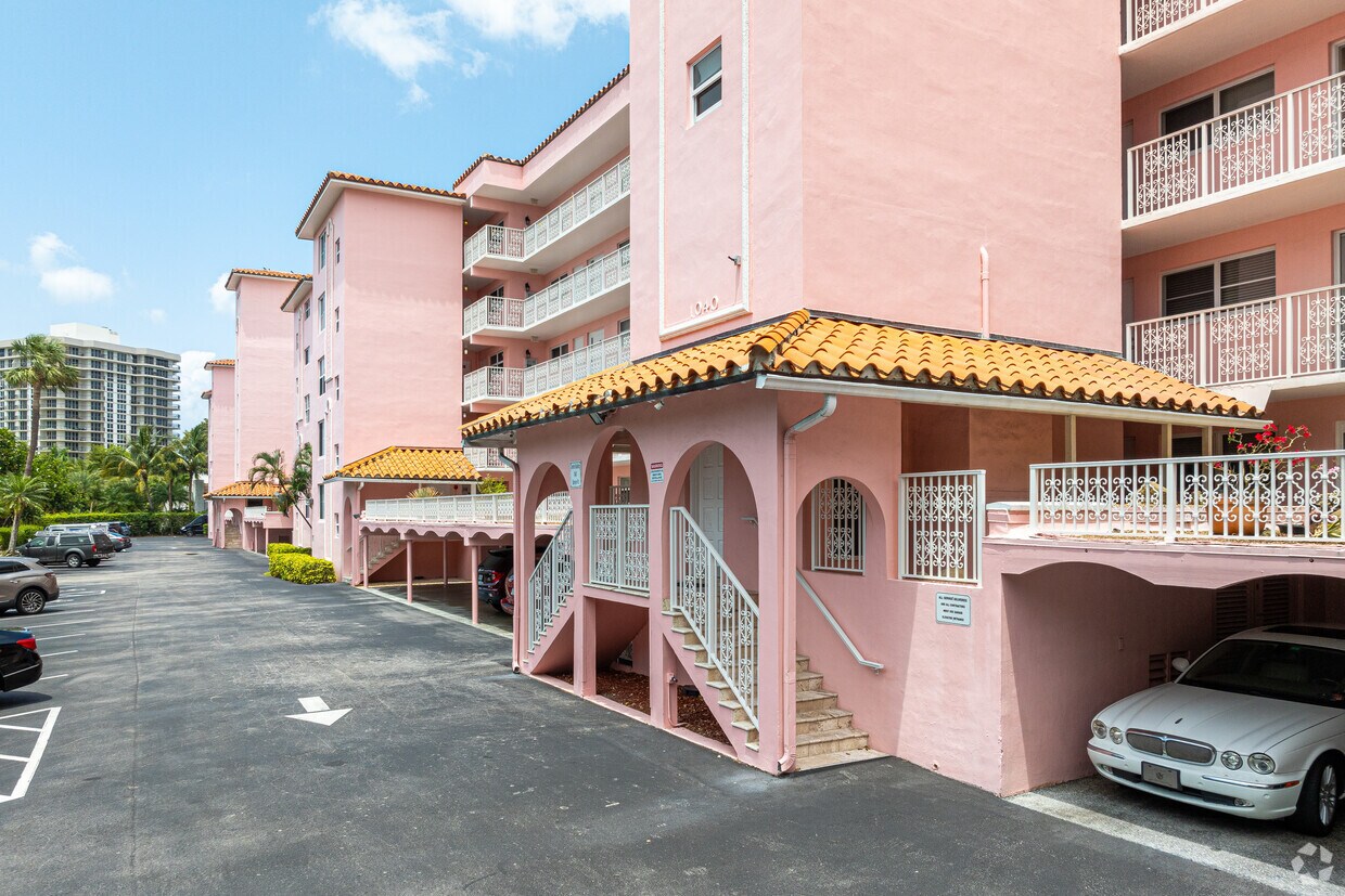 Building Photo - Newth Gardens