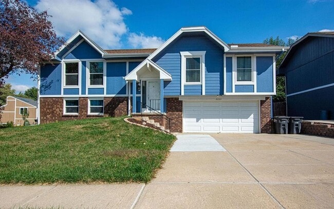 WELCOME HOME! - WELCOME HOME!