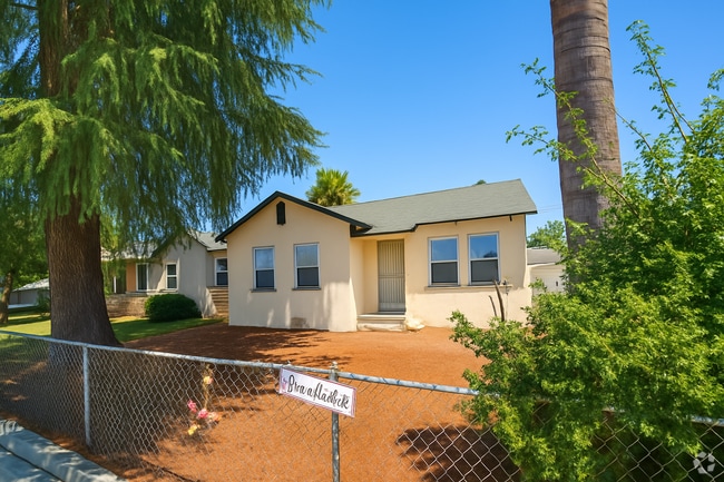 Building Photo - 242 Linda Vista Dr