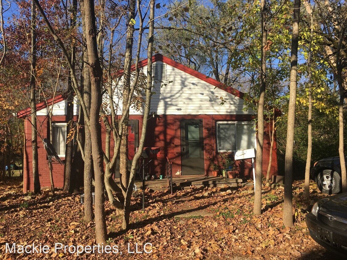 Primary Photo - 1 br, 1 bath House - 1306 1/2 West 6th Street