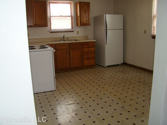 Building Photo - 4517-4519-4519 12th St