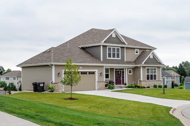 Building Photo - $500 OFF YOUR FIRST THREE MONTHS IF YOU SI...