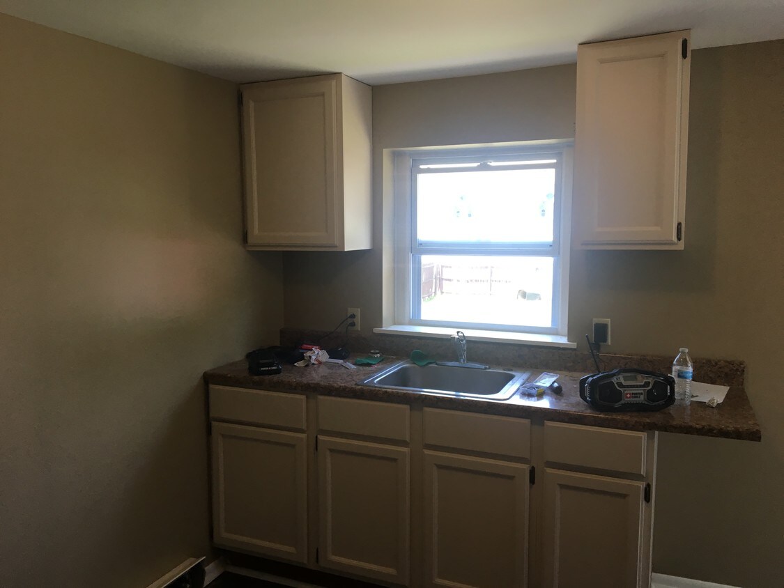 1102 S Main St, Taylor, PA 18517 1102 S Main St Taylor, PA