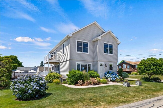 Building Photo - 26 Walcott Ave