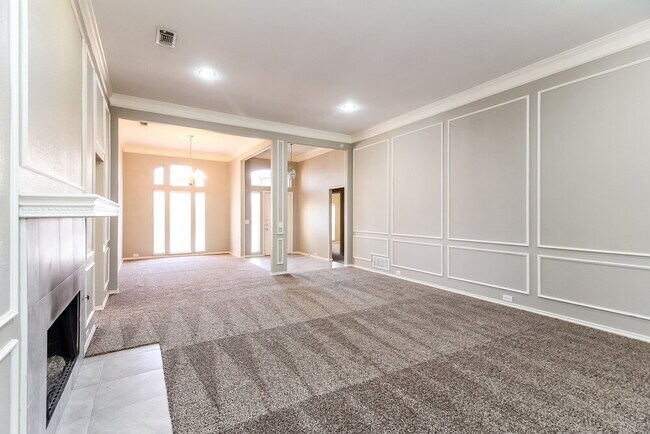 Foto del edificio - 317 N Fountain Gate Dr