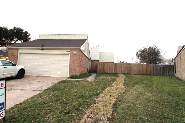 Building Photo - 4423 Aspenglen Dr