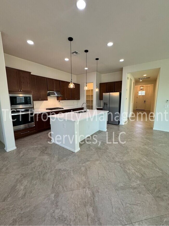 Foto del edificio - Beautifully Upgraded Home in Sedella Community