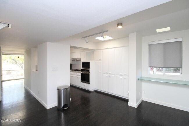 Building Photo - 3135 48th St