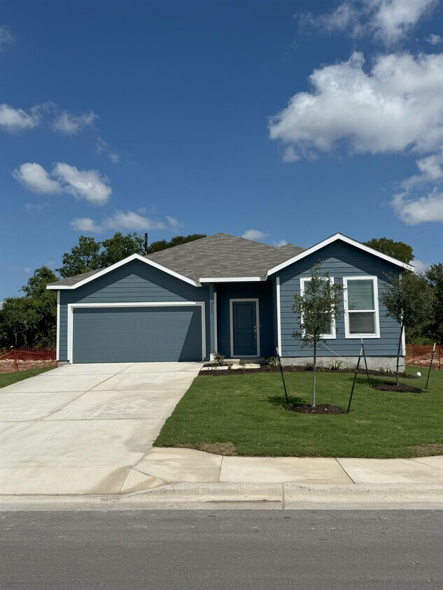 Primary Photo - 203 Heritage Grv