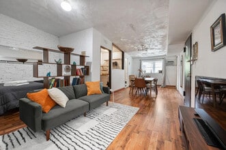 Building Photo - 247 W 29th St